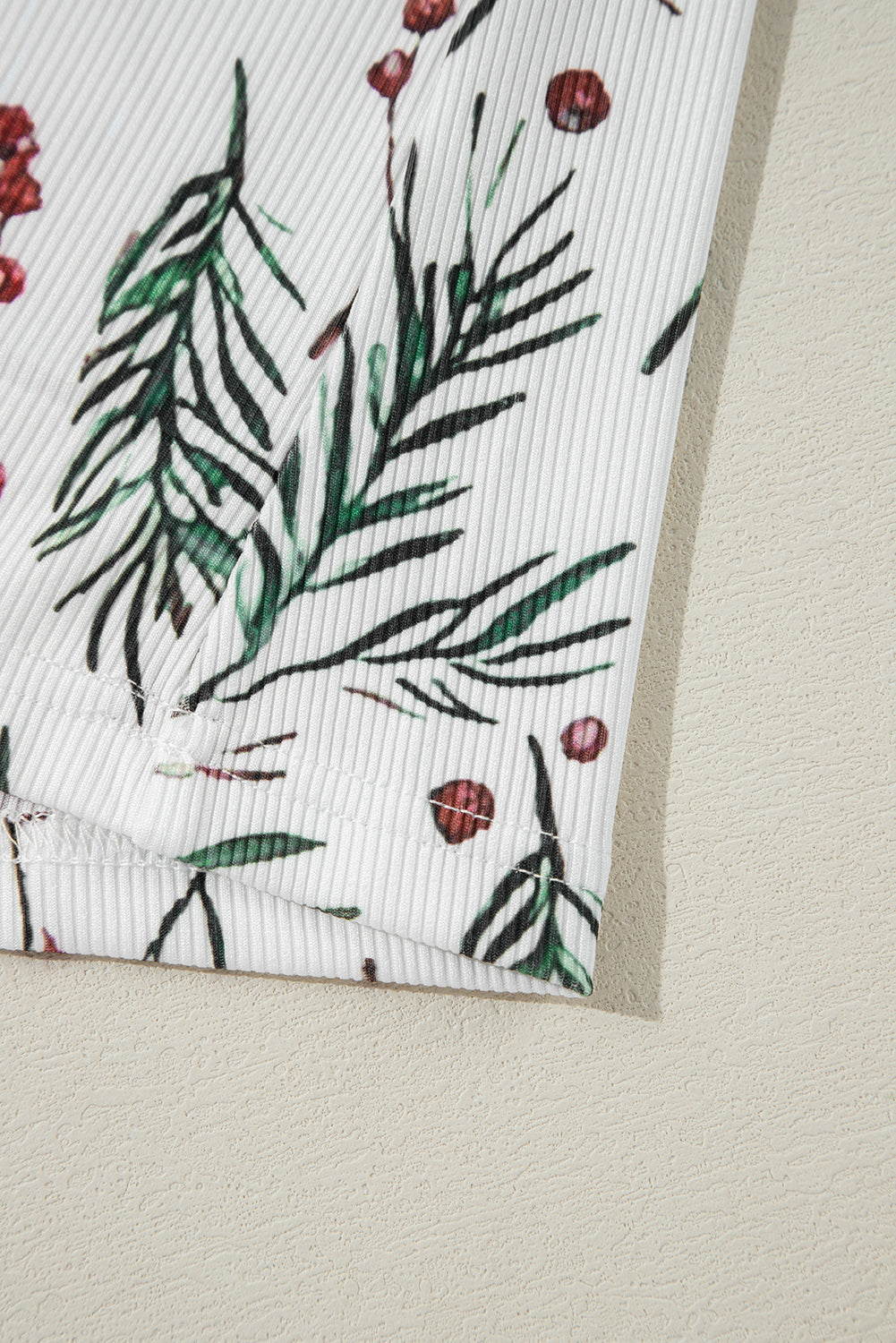 Holiday Holly Print on White Thermal Lounge Set