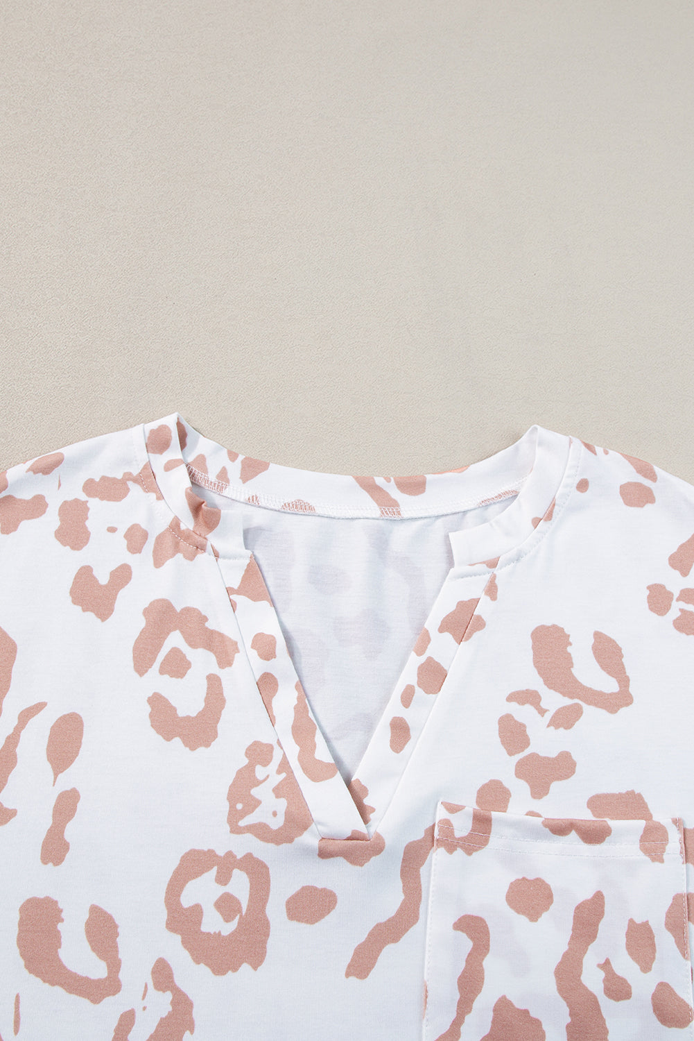 White Plus Size Leopard Print V-neck Short Sleeve Top