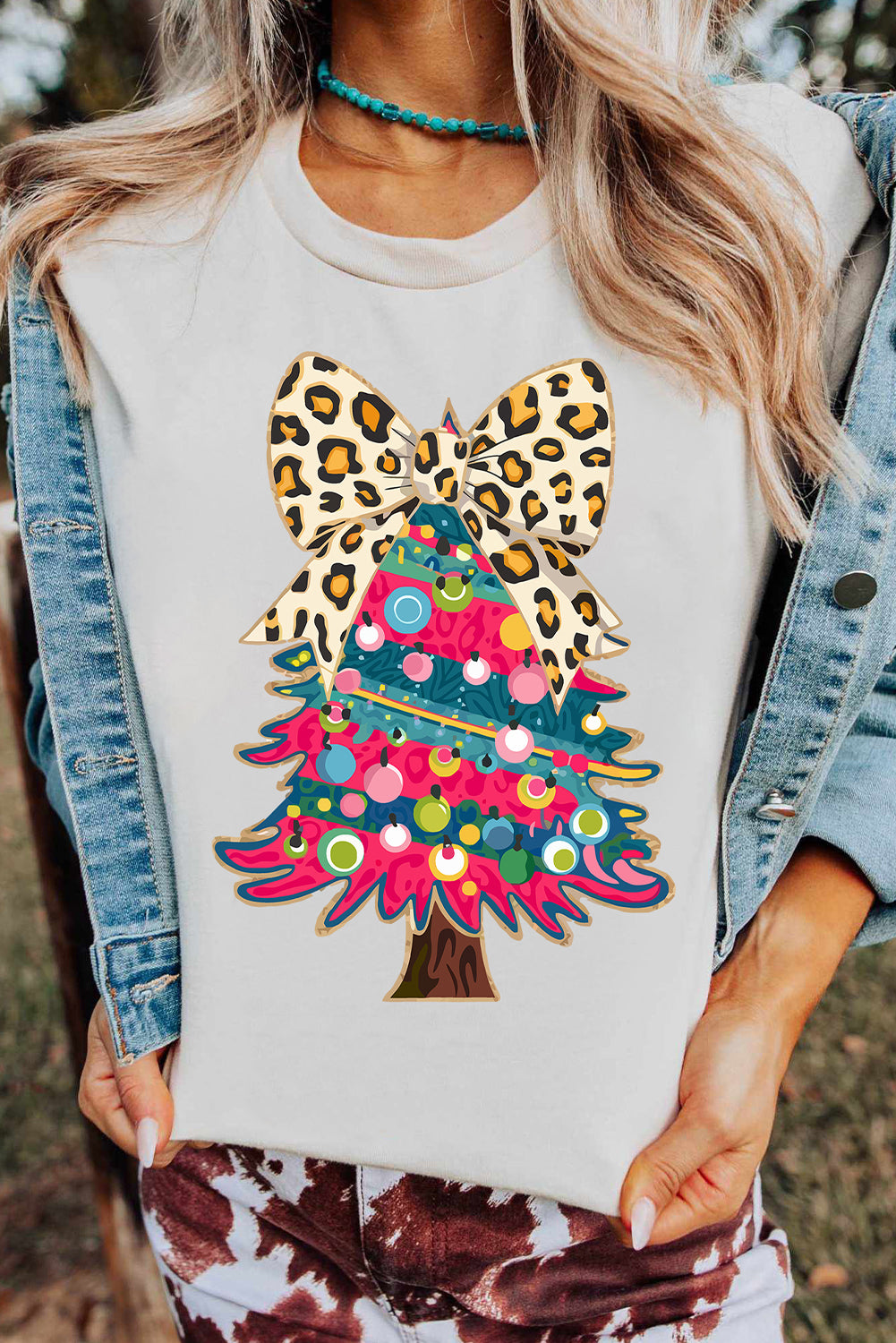 White Leopard Bow Decorated Christmas Tree Graphic Tee