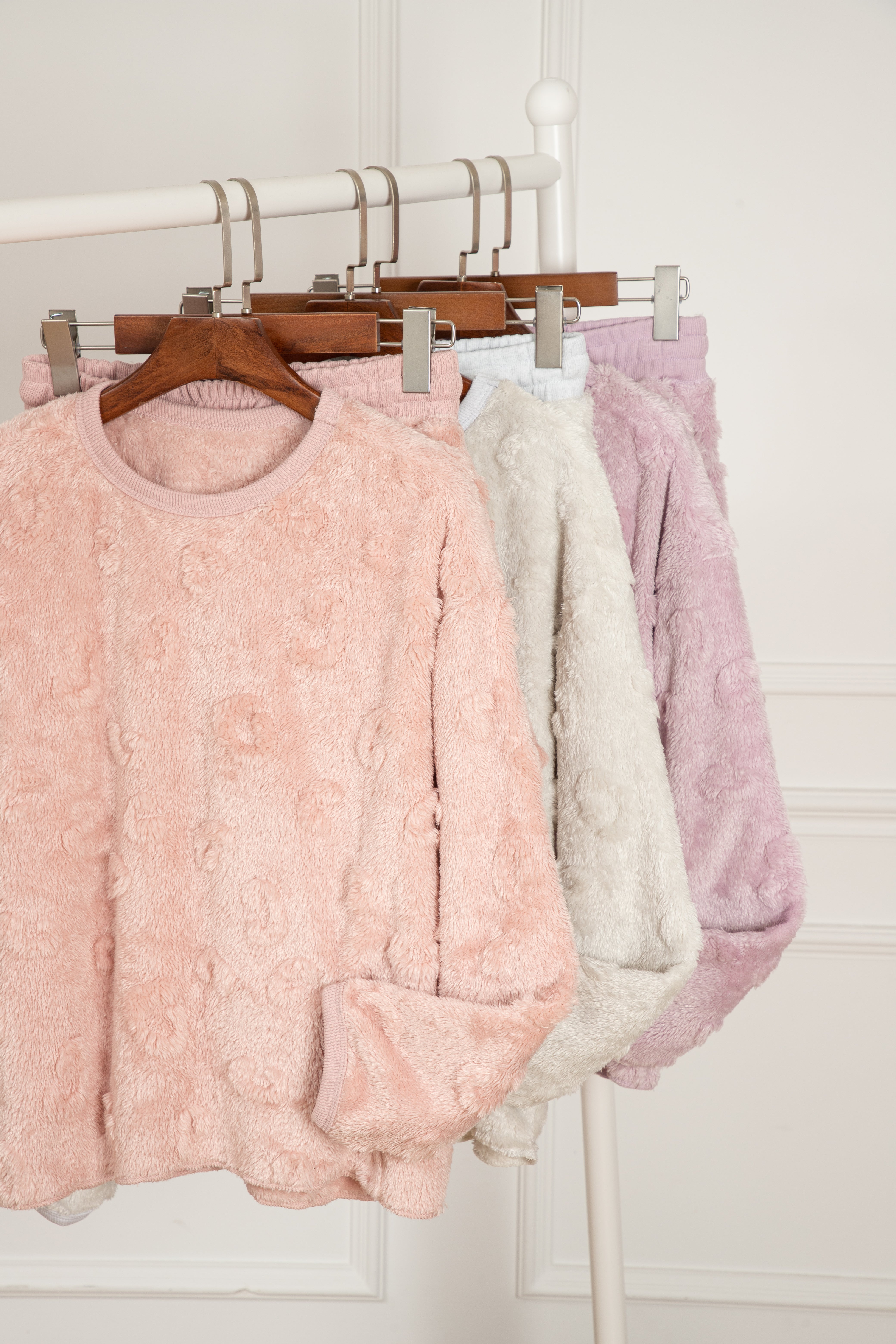 Light Pink Leopard Textured Fleece Two Piece Lounge Set